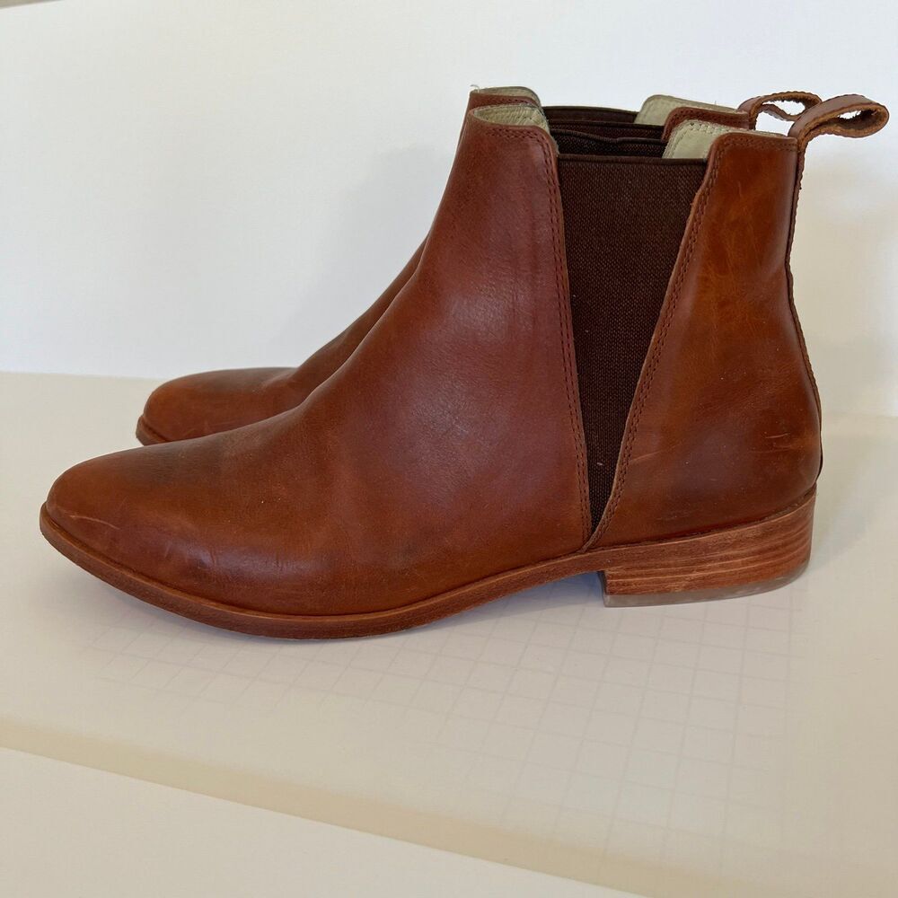 Nisolo Eva Classic Chelsea Boot 9 Brown - Picture 5 of 9